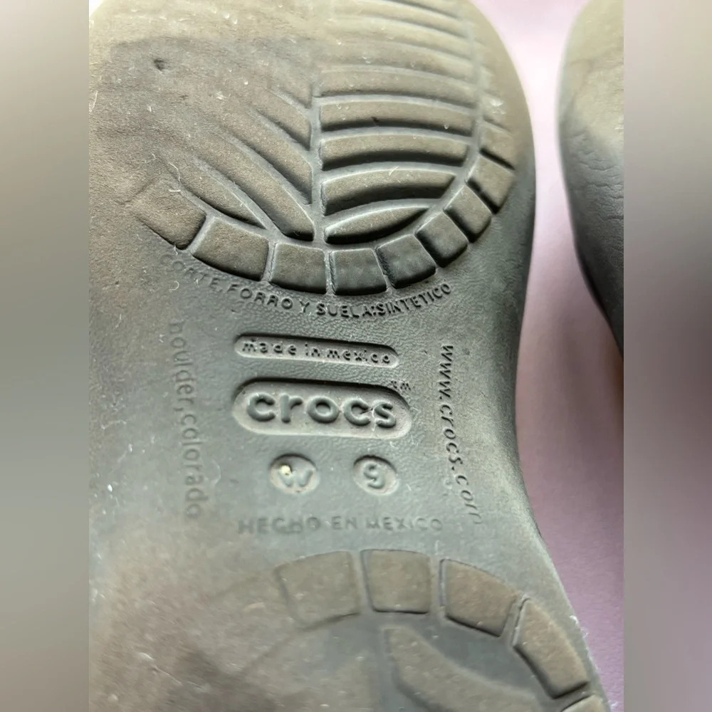 CROCS Slips on Flats Brown size 9 - Picture 8 of 10